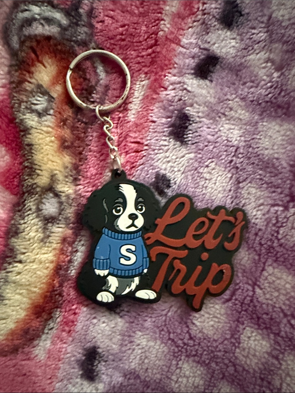 Generic Pet Keychain - Blue Sweater Puppy "Let's Trip"
